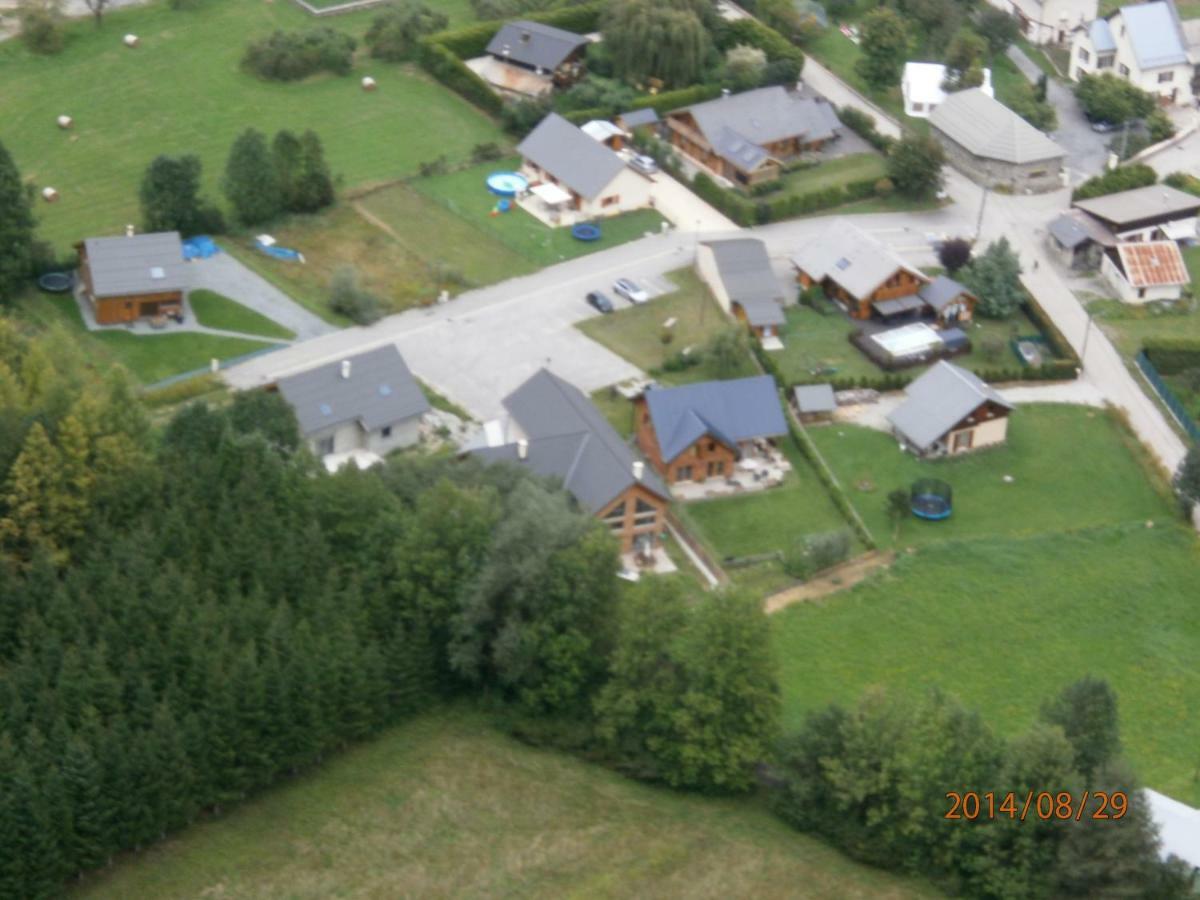 #Lemasdoisans Au Pied De L'Alpe D'Huez Via Bourg D'Oisans L'Etoile Des Glaciers Le Bourg-dʼOisans Екстериор снимка