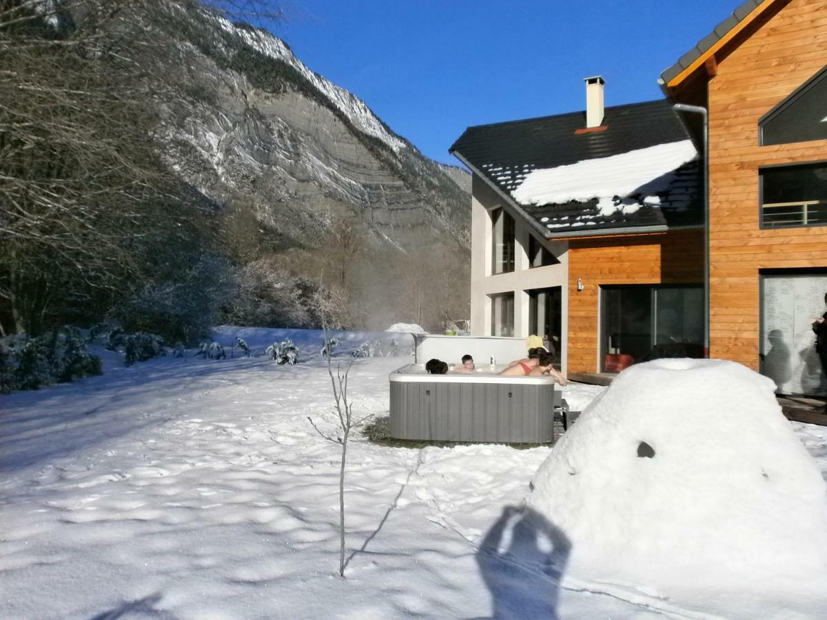 #Lemasdoisans Au Pied De L'Alpe D'Huez Via Bourg D'Oisans L'Etoile Des Glaciers Le Bourg-dʼOisans Екстериор снимка